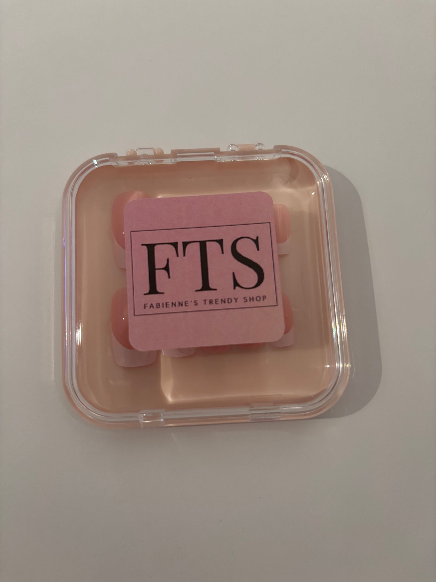 Faux ongles long - FRENCH PAPILLON