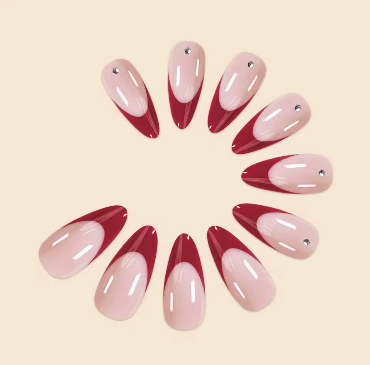 Faux ongles amande - FRENCH ROUGE